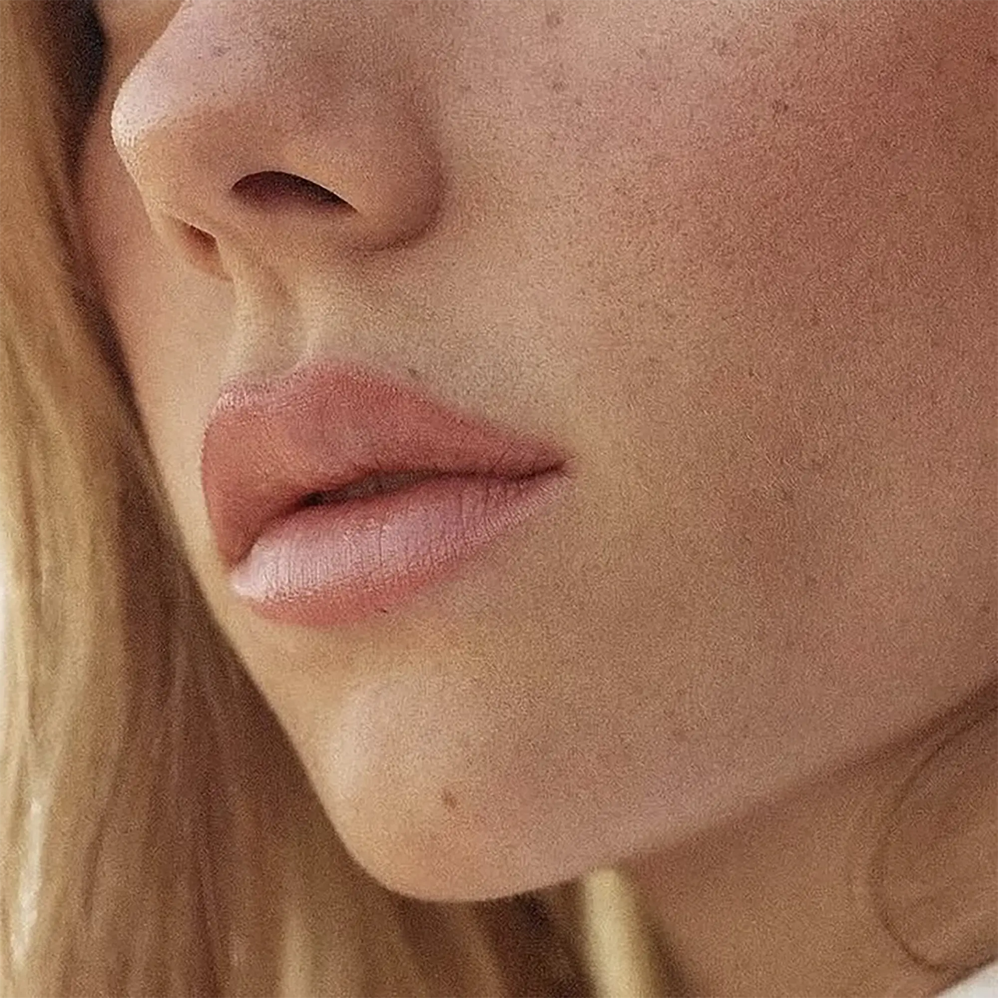 Labios con color natural, micropigmentación de labios - Sophie Lin Beauty